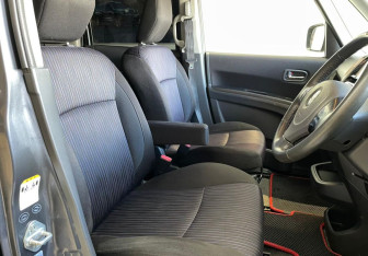 Подержанный автомобиль Suzuki Solio 2013 года (13 фото)