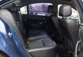 Подержанный автомобиль Peugeot 607 2004 года (18 фото)