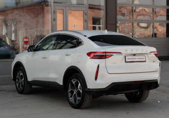 Подержанный автомобиль Haval F7x 2024 года (7 фото)
