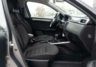 Подержанный автомобиль Renault Arkana 2021 года (20 фото)