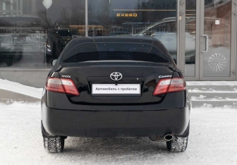 Подержанный автомобиль Toyota Camry Sedan 2007 года (6 фото)