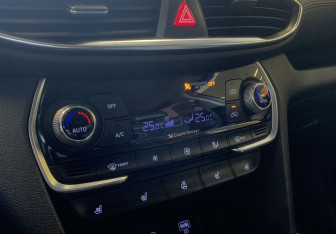 Подержанный автомобиль Hyundai Santa Fe 2018 года (10 фото)