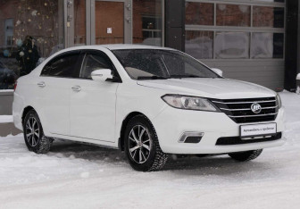 Подержанный автомобиль Lifan Solano 2018 года (3 фото)