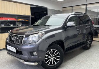 Подержанный автомобиль Toyota Land Cruiser Prado 2011 года (1 фото)