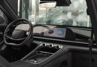 Подержанный автомобиль Exeed RX 2023 года (12 фото)