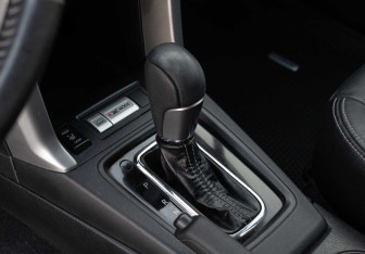 Подержанный автомобиль Subaru Forester Suv 2013 года (17 фото)