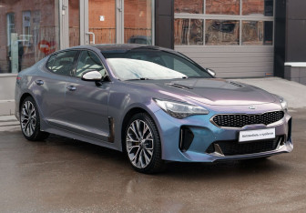 Подержанный автомобиль Kia Stinger 2018 года (3 фото)