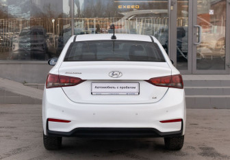 Подержанный автомобиль Hyundai Solaris Sedan 2019 года (6 фото)