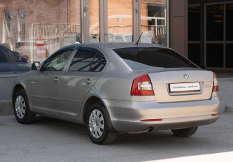 Подержанный автомобиль Skoda Octavia Liftback 2012 года (7 фото)