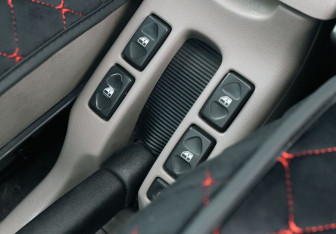 Подержанный автомобиль Land Rover Freelander 2001 года (15 фото)