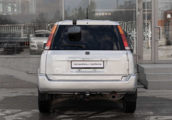 Подержанный автомобиль Honda CR-V 2001 года (6 фото)