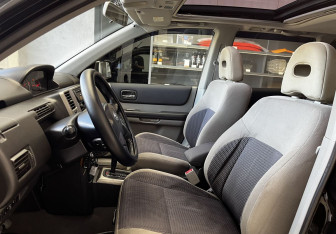 Подержанный автомобиль Nissan X-Trail 2006 года (8 фото)