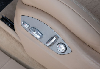 Подержанный автомобиль Porsche Cayenne 2014 года (21 фото)