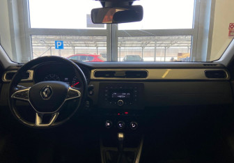 Подержанный автомобиль Renault Arkana 2021 года (13 фото)
