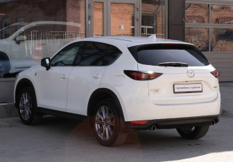 Подержанный автомобиль Mazda CX-5 2019 года (7 фото)