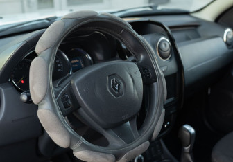 Подержанный автомобиль Renault Duster 2018 года (11 фото)