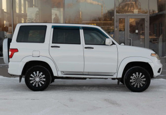 Подержанный автомобиль УАЗ Patriot 2017 года (4 фото)