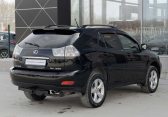 Подержанный автомобиль Lexus RX 2004 года (5 фото)