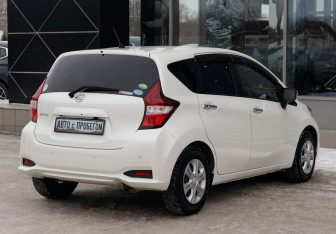 Подержанный автомобиль Nissan Note 2020 года (5 фото)