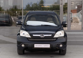 Подержанный автомобиль Honda CR-V 2008 года (2 фото)