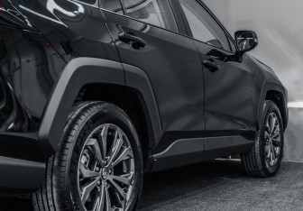 Новый Toyota RAV4 2025 (9 фото)