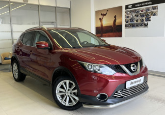 Подержанный автомобиль Nissan Qashqai 2017 года (3 фото)