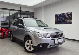 Подержанный автомобиль Subaru Forester Suv 2012 года (3 фото)