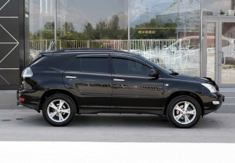 Подержанный автомобиль Lexus RX 2008 года (4 фото)