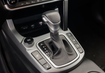 Подержанный автомобиль Kia Seltos 2022 года (17 фото)