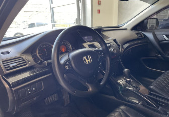 Подержанный автомобиль Honda Accord Sedan 2008 года (7 фото)