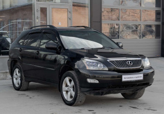 Подержанный автомобиль Lexus RX 2004 года (3 фото)