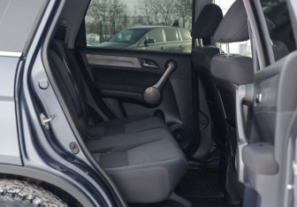 Подержанный автомобиль Honda CR-V 2008 года (18 фото)