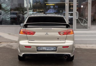 Подержанный автомобиль Mitsubishi Lancer Sedan 2007 года (6 фото)