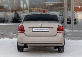 Подержанный автомобиль Volkswagen Polo Sedan 2019 года (6 фото)