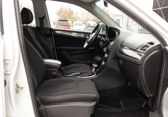 Подержанный автомобиль Brilliance V5 2014 года (20 фото)