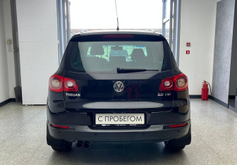 Подержанный автомобиль Volkswagen Tiguan 2008 года (5 фото)