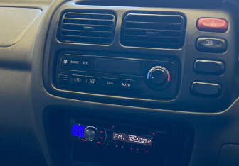 Подержанный автомобиль Suzuki Escudo 2000 года (9 фото)