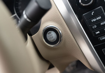 Подержанный автомобиль Nissan Teana 2014 года (15 фото)