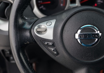 Подержанный автомобиль Nissan Juke 2011 года (12 фото)