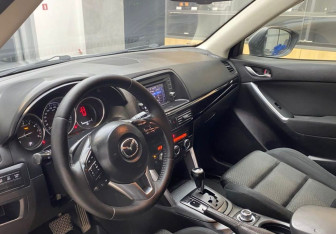 Подержанный автомобиль Mazda CX-5 2012 года (7 фото)