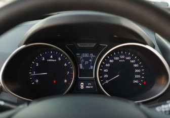 Подержанный автомобиль Hyundai Veloster 2012 года (13 фото)