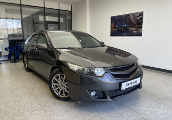 Подержанный автомобиль Honda Accord Sedan 2008 года (3 фото)