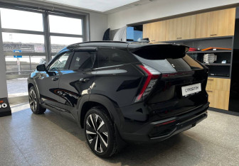 Подержанный автомобиль Geely Atlas 2024 года (8 фото)