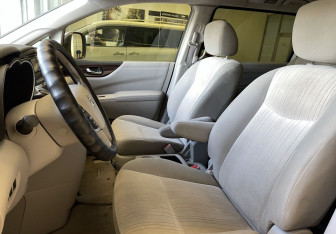 Подержанный автомобиль Nissan Quest 2013 года (8 фото)
