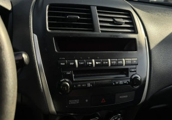 Подержанный автомобиль Mitsubishi ASX 2012 года (4 фото)