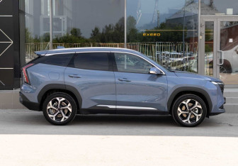 Подержанный автомобиль Geely Atlas 2024 года (4 фото)