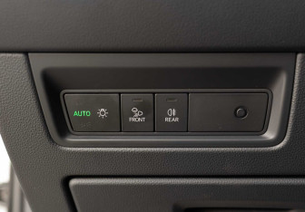 Подержанный автомобиль Volkswagen Touareg 2021 года (21 фото)