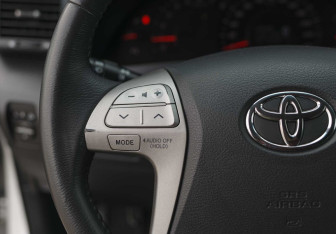 Подержанный автомобиль Toyota Camry Sedan 2007 года (12 фото)