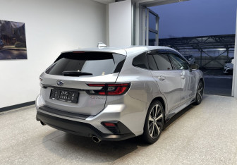 Подержанный автомобиль Subaru Levorg 2023 года (4 фото)