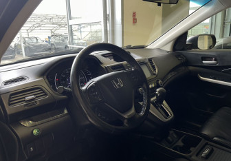 Подержанный автомобиль Honda CR-V 2012 года (7 фото)